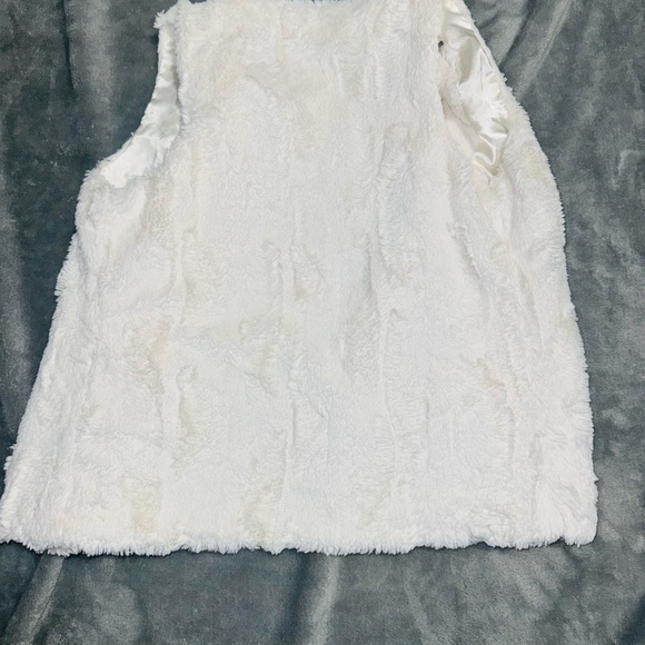 Brand new vest - Picture 2 of 2